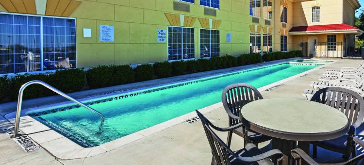 达拉斯拉斯科利纳斯拉昆塔温德姆套房酒店(La Quinta Inn & Suites by Wyndham Dallas - Las Colinas)图片