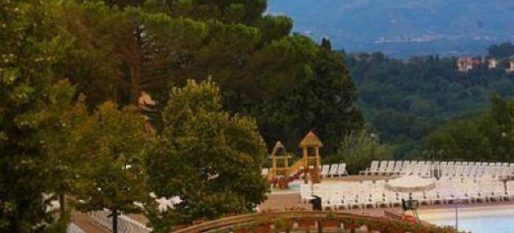 诺切尼吉拉索雷村酒店(hu Norcenni Girasole Village)图片