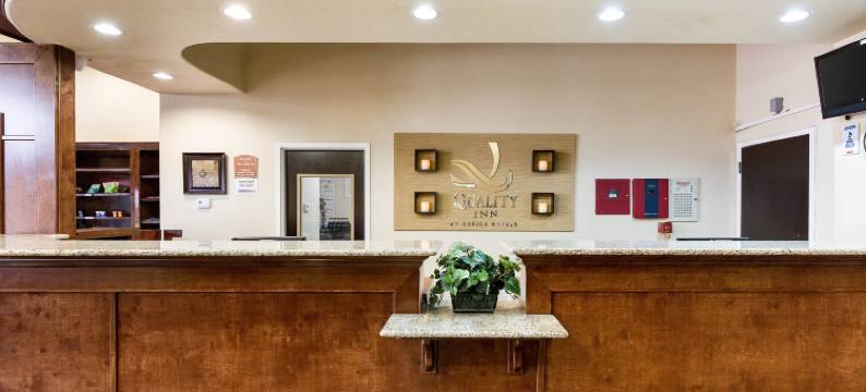 休斯顿西北赛菲尔凯艺套房酒店(Quality Suites Houston NW Cy-Fair)图片