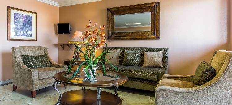 凯艺酒店-莱克埃尔西诺15号州际公路(Quality Inn Lake Elsinore I-15)图片