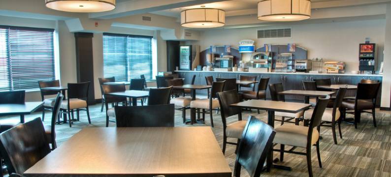 Holiday Inn Express 苏圣玛丽(Holiday Inn Express SAULT STE MARIE by IHG)图片