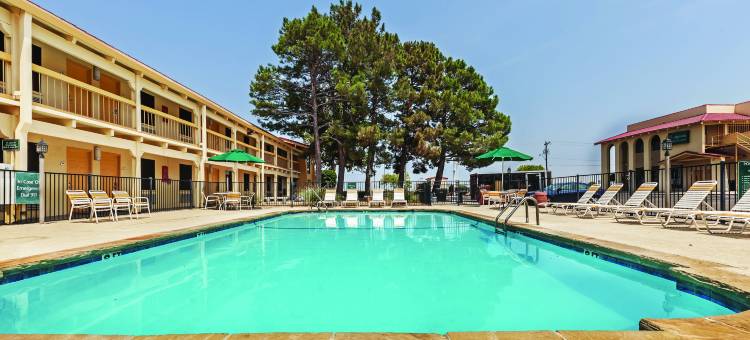 圣安吉洛拉昆塔温德姆酒店和会议中心(La Quinta Inn by Wyndham and Conference Center San Angelo)图片