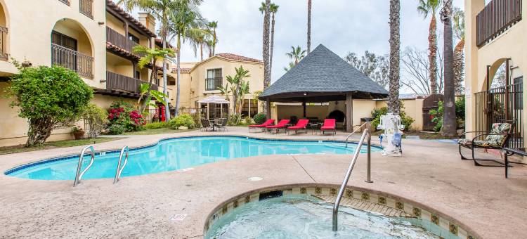 凯艺酒店-福尔布鲁克15号州际公路(Quality Inn Fallbrook I-15)图片