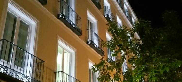 马德里市中心富恩卡拉尔52号民宿酒店(B&B Hotel Madrid Centro Fuencarral 52)图片