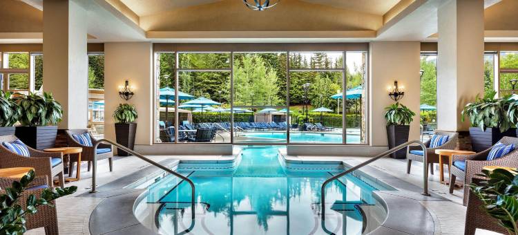 惠斯勒费尔蒙城堡酒店(Fairmont Chateau Whistler)图片