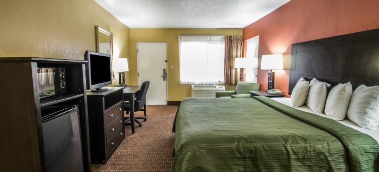 近蓝泉凯艺酒店(Quality Inn Near Blue Spring)图片