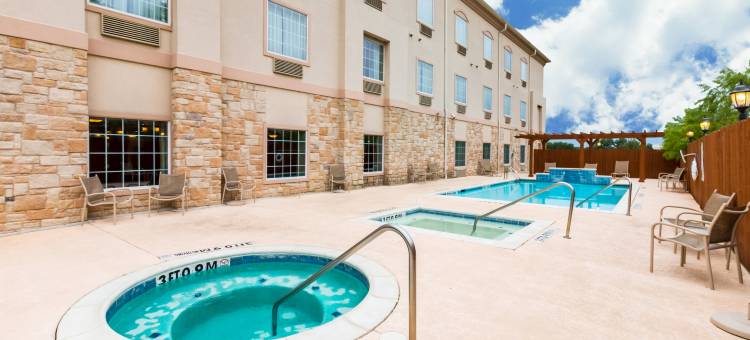 格伦罗斯呗盟套房酒店(Baymont Inn & Suites by Wyndham Glen Rose)图片