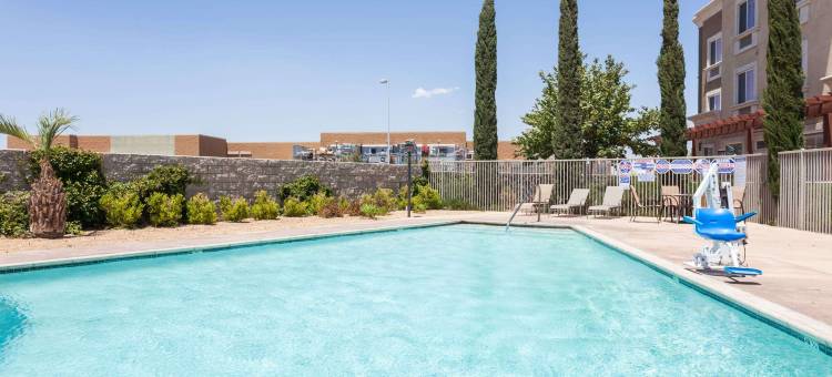 维克托维尔浩枫温德姆公寓(Hawthorn Suites by Wyndham Victorville)图片