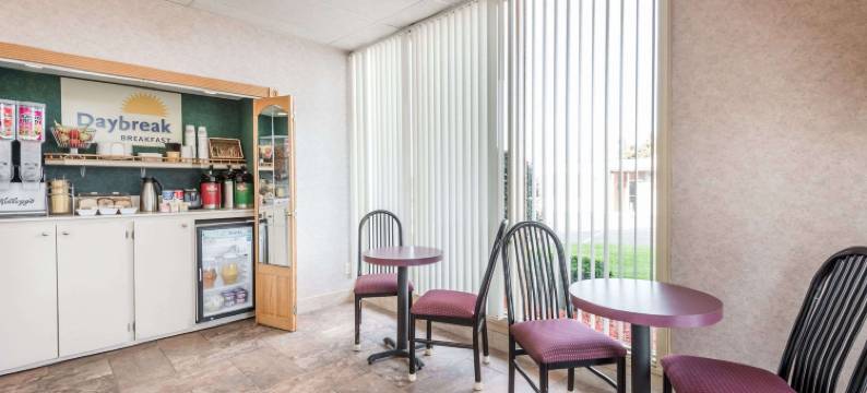 奈尔斯温德姆戴斯酒店(Days Inn by Wyndham Niles)图片