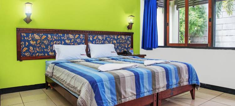 近丹绒霹雳港瑞德多兹酒店(RedDoorz Near Tanjung Perak)图片