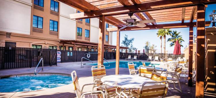拉斯维加斯机场南拉昆塔温德姆套房酒店(La Quinta Inn & Suites by Wyndham Las Vegas Airport South)图片
