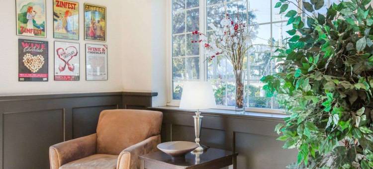 洛迪伊克诺旅馆套房酒店 - 酒乡区(Econo Lodge Inn & Suites Lodi - Wine Country Area)图片