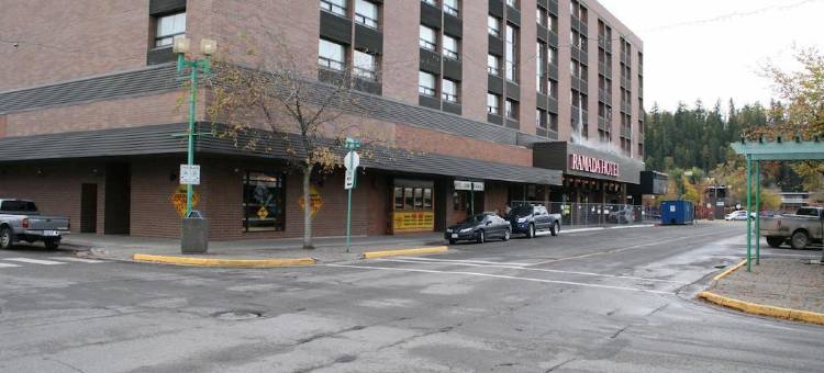 乔治王子华美达广场酒店(Ramada Plaza by Wyndham Prince George)图片