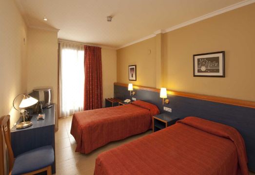 Moderno Hotel Overview