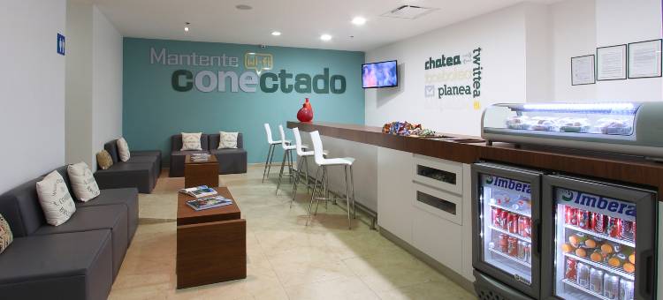 万巴斯酒店(One la Paz)图片
