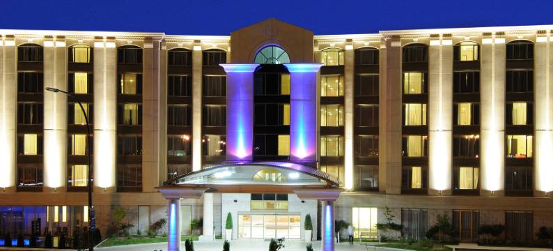 Holiday Inn & Suites 蒙特利尔机场(Holiday Inn & Suites MONTREAL AIRPORT by IHG)图片