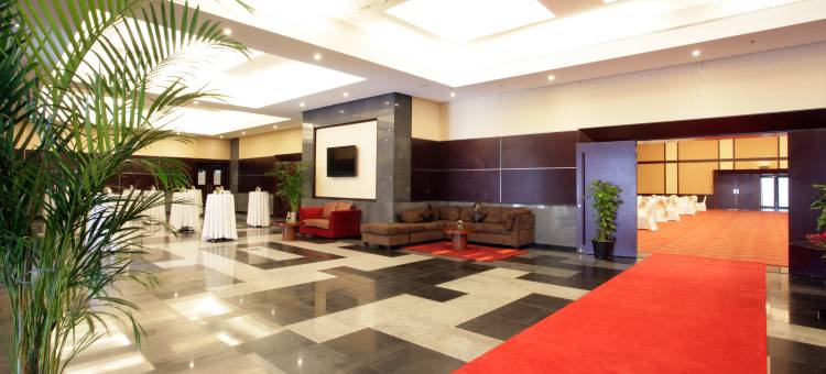 阿吉曼温德姆华美达套房酒店(Ramada Hotel & Suites by Wyndham Ajman)图片