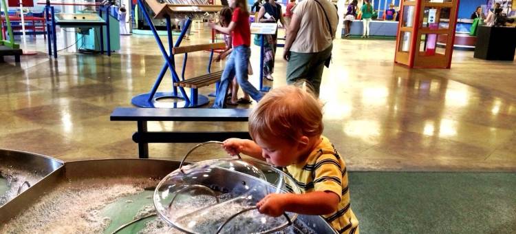 亨茨维尔研究园区凯艺套房酒店(Quality Inn & Suites Huntsville Research Park Area)图片