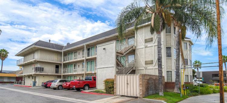 阿纳海姆6号汽车旅馆 - 富勒顿东(Motel 6 Anaheim, CA - Fullerton East)图片