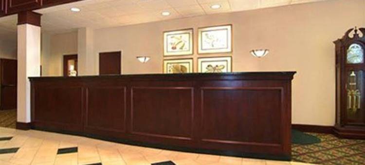 舒适套房酒店-近伯克山(Comfort Inn & Suites Near Burke Mountain)图片