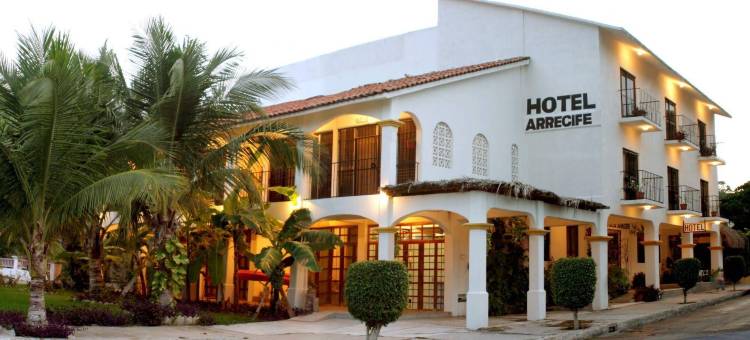 阿雷希菲普拉斯酒店(Hotel Arrecife Huatulco Plus)图片