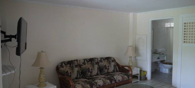 查兰卡诺亚海滩酒店(Chalan Kanoa Beach Hotel)图片