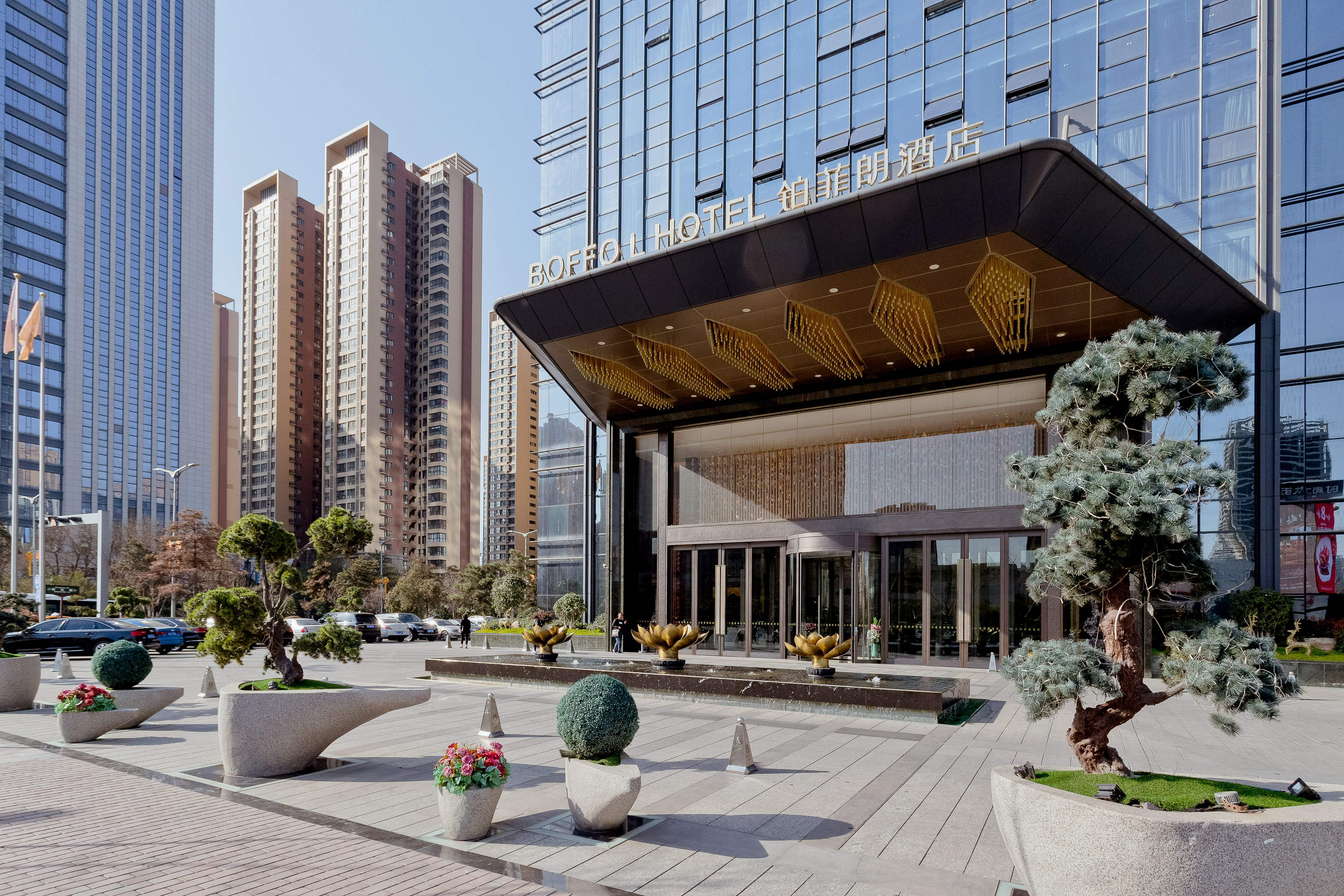 Boffo L Hotel Over view