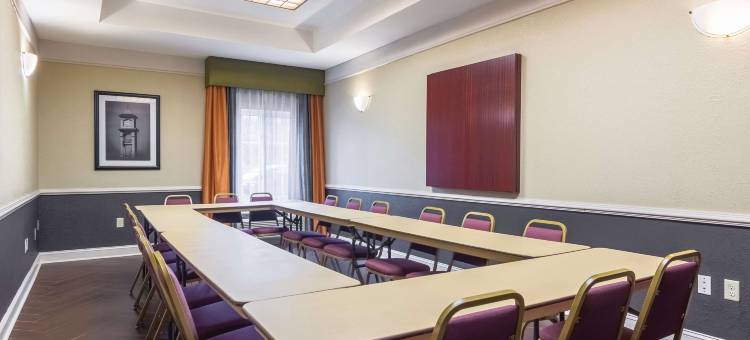 普拉特维尔拉昆塔温德姆套房酒店(La Quinta Inn & Suites by Wyndham Prattville)图片