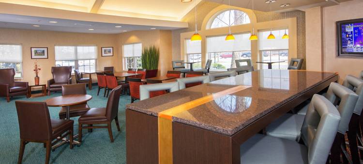 夏洛特斯维尔大学索尼斯塔ES套房酒店(Sonesta ES Suites Charlottesville University)图片