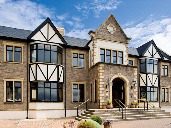 诺克兰尼豪斯酒店及水疗中心