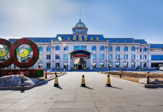 嫩江九三农垦豆都商务酒店外景图