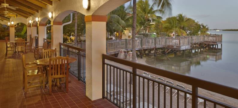 基韦斯特海滨万怡酒店(Courtyard Key West Waterfront)图片