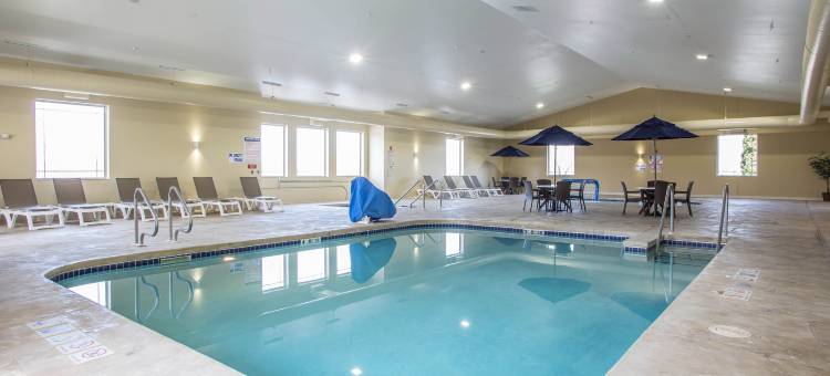 日内瓦湖城东舒适套房酒店(Comfort Suites Lake Geneva East)图片