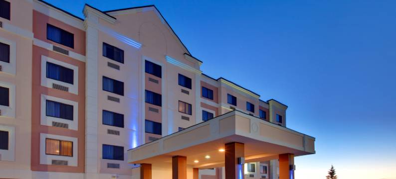 Holiday Inn Express 的SAULT科技教育。玛丽(Holiday Inn Express SAULT STE. MARIE by IHG)图片