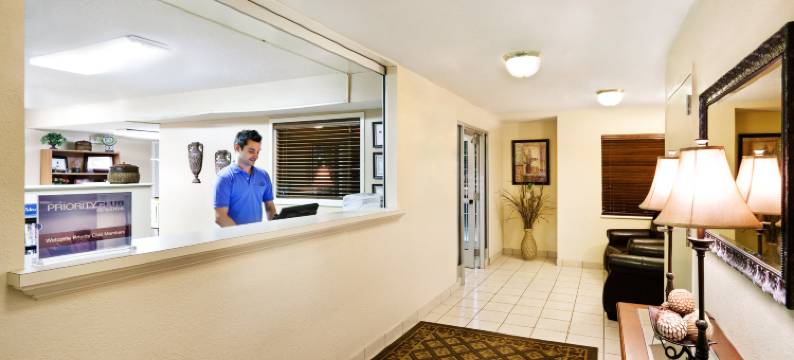 诺克斯维尔索尼斯塔简单套房酒店(Sonesta Simply Suites Knoxville)图片