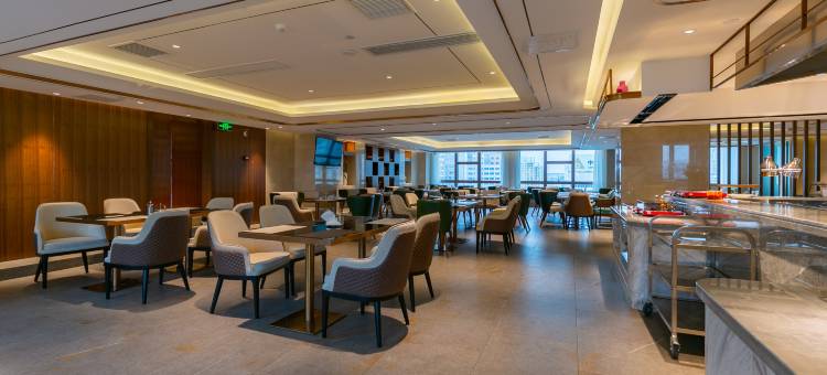 雅斯特国际酒店(南湖公园地铁站金湖广场店)图片