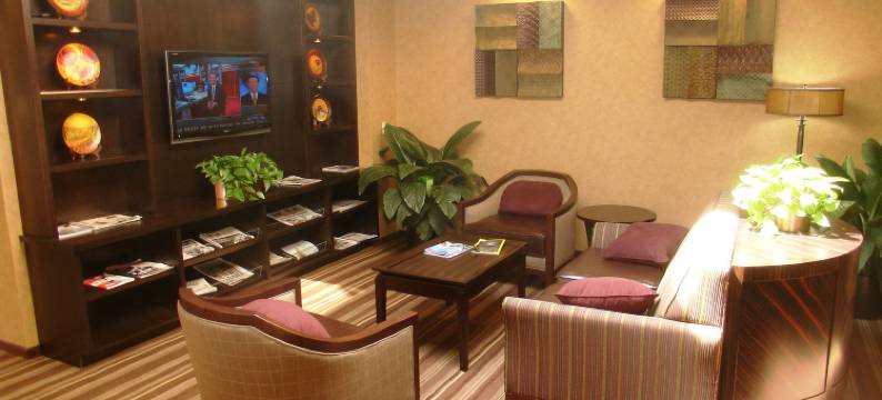 阿尔莫尼套房旅店(Armoni Inn and Suites)图片