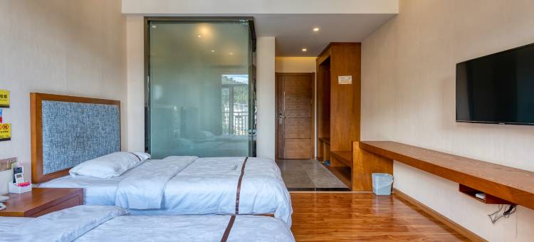 勐腊鑫钰大酒店图片