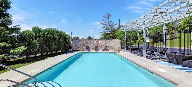 Holiday Inn Express 惠特奥沙瓦(Holiday Inn Express Whitby Oshawa)图片