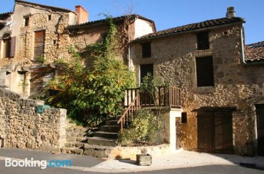 Le Home Hotel Overview