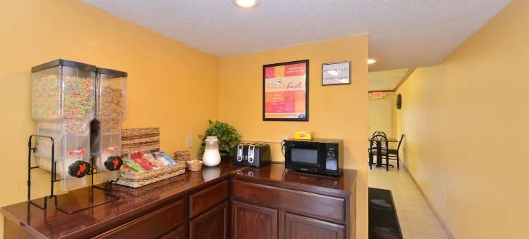 毛米托莱多美洲最佳价值酒店(Americas Best Value Inn-Maumee/Toledo)图片