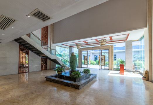 Huashan Hot Spring International HotelHotel Overview