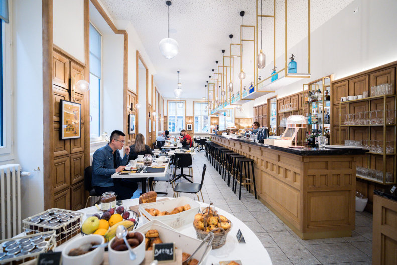 Globe Et CecilOver view