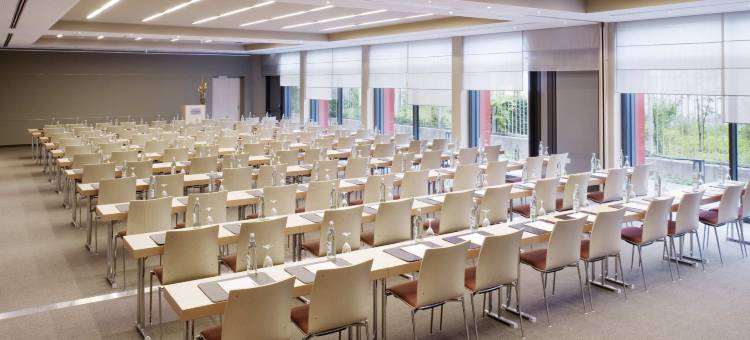 法兰克福城瑞享酒店(Mövenpick Hotel Frankfurt City Messe)图片