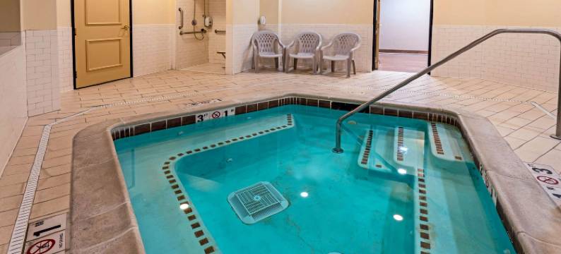 波由特拉昆塔温德姆套房酒店(La Quinta Inn & Suites by Wyndham Butte)图片