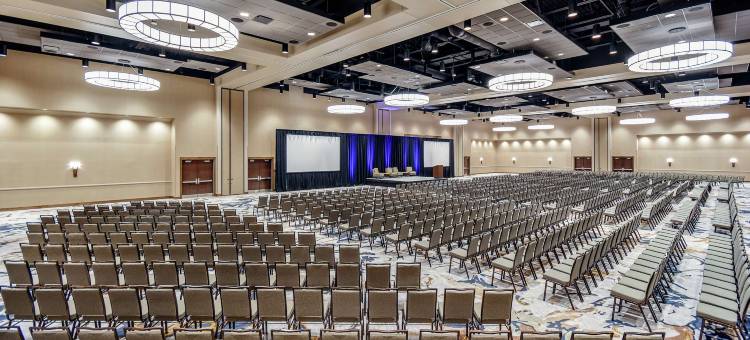 琼斯伯勒红太狼希尔顿大使套房酒店及会议中心(Embassy Suites Jonesboro Red Wolf Convention Center)图片