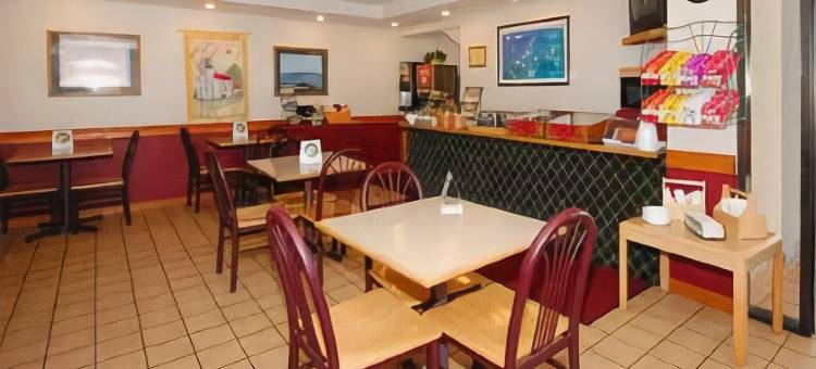 特拉弗斯城品质旅馆(Quality Inn Traverse City)图片