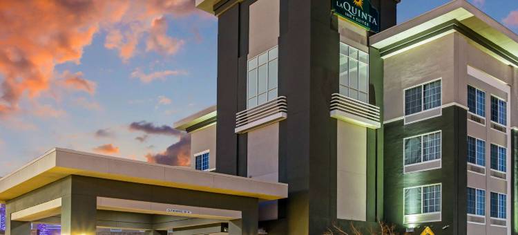 丹佛盖特威公园拉昆塔温德姆套房酒店(La Quinta Inn & Suites by Wyndham Denver Gateway Park)图片
