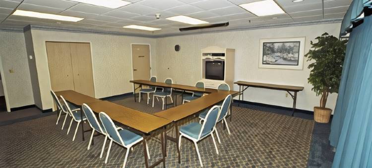 福斯托里亚贝斯特韦斯特套房酒店(Best Western Fostoria Inn  Suites)图片