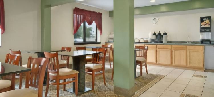克里斯特尔莱克温德姆速8酒店(Super 8 by Wyndham Crystal Lake)图片